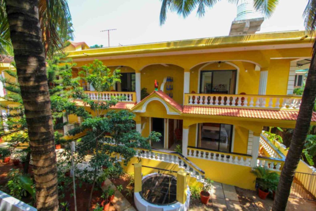 budget guesthouse in Candolim Goa
